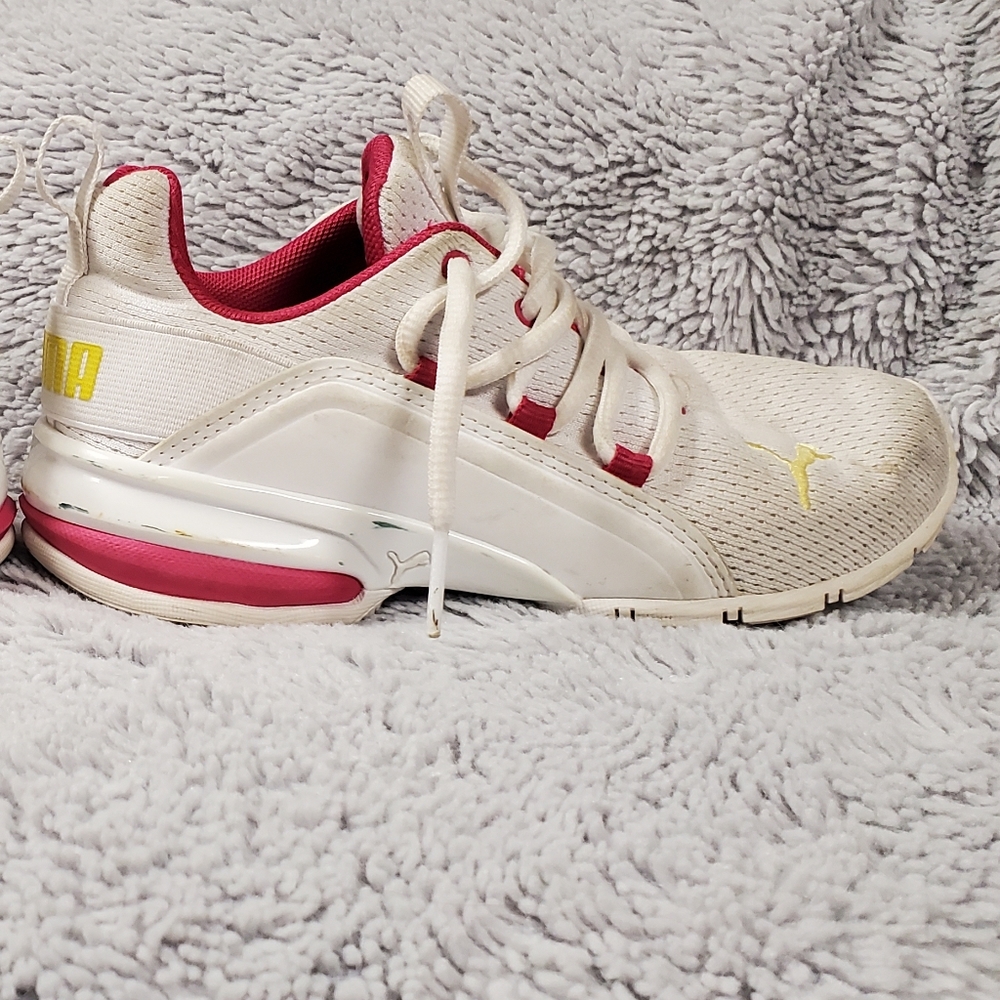 Girls Puma Shoes (size 13US) - Picture 5 of 8